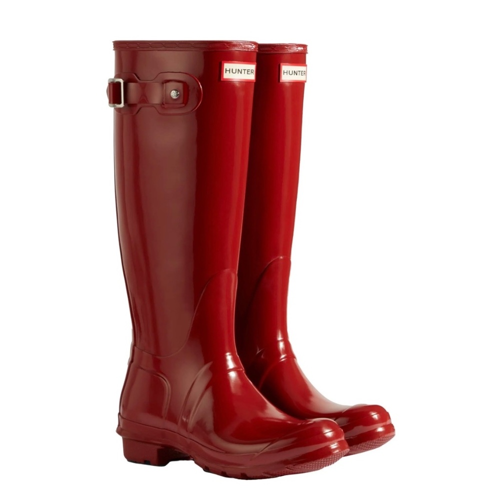 Brand new in box- Hunter tall gloss rain boots- Sz 7
